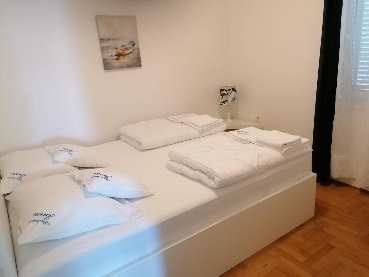 Villa Juras Baška Buitenkant foto